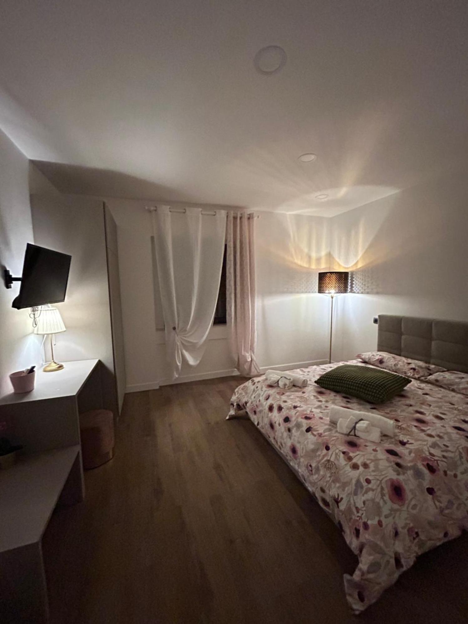 B&B Blog Pozzuoli Luaran gambar